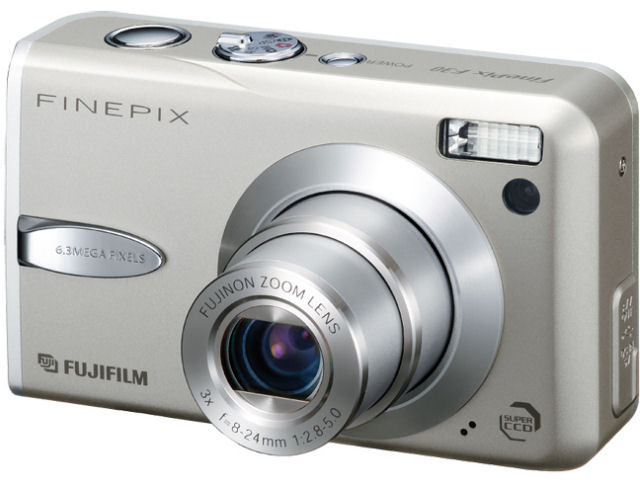 FUJIFILM FinePix F30