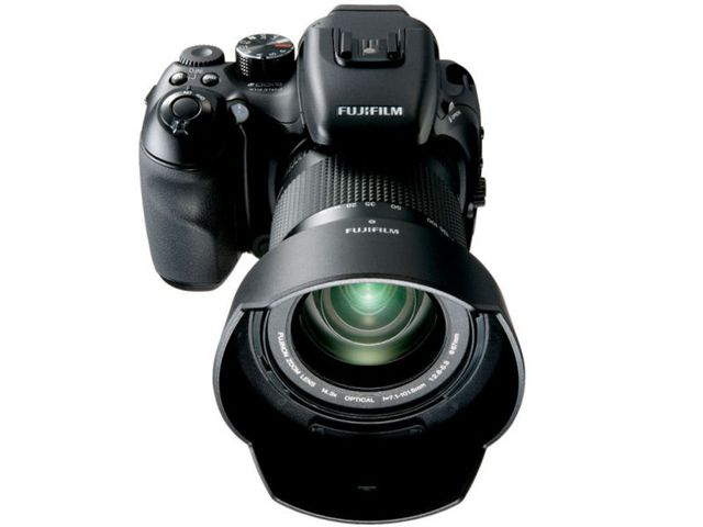 FUJIFILM FinePix S100FS