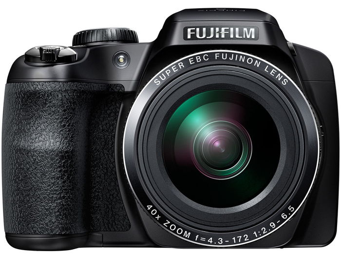FUJIFILM FinePix S8200