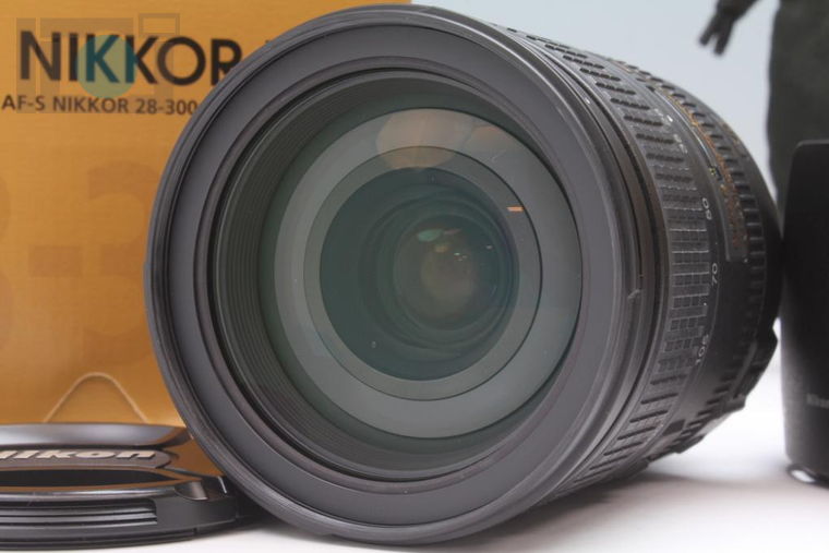 2017年09月08日に買取させていただいたNikon AF-S NIKKOR 28-300mm f/3.5-5.6G ED VRの画像