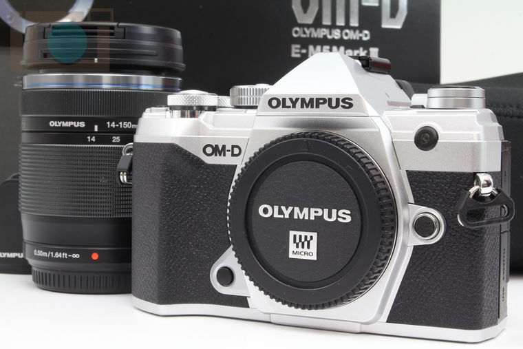 2020年09月03日に一心堂が買取したOLYMPUS OM-D E-M5 Mark III 14-150mm II レンズキット シルバーの画像