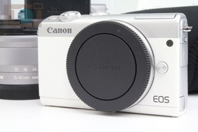 2021年04月08日に一心堂が買取したCanon EOS M100 ダブルズームキット ホワイトの画像