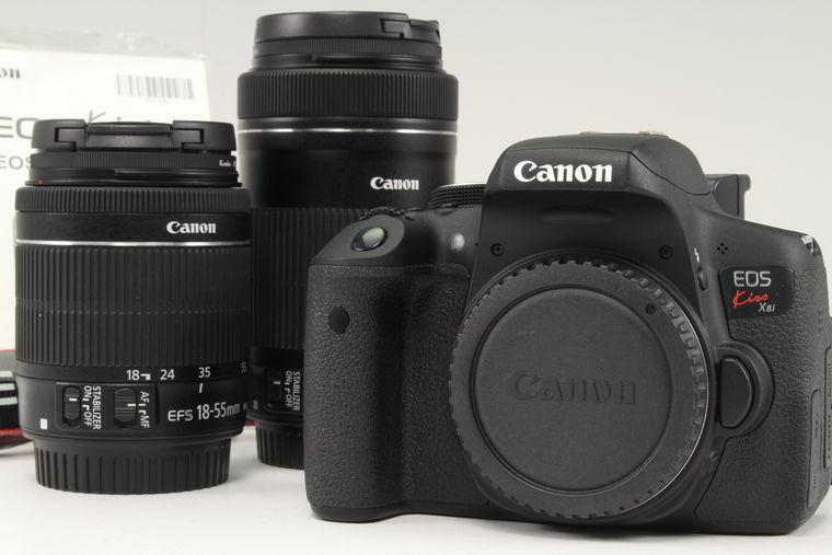 Canon eos kiss x8i ダブルズームキット-