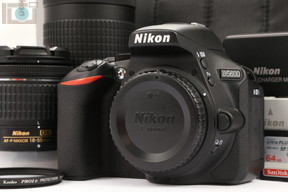 新品未開封 Nikon ニコン D5600 ダブルズームキット