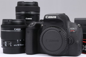 2023年10月20日に一心堂が買取したCanon EOS Kiss X9i ダブルズームキットの画像