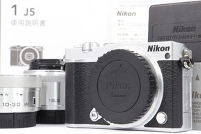 2024年07月19日に一心堂が買取したNikon Nikon 1 J5 ダブルレンズキット シルバーの画像