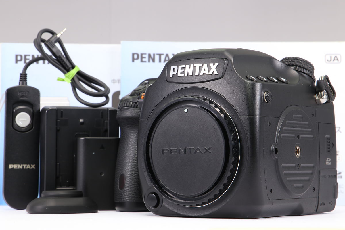 2024年08月29日に一心堂が買取したPENTAX 645D ボディ ブラックの画像