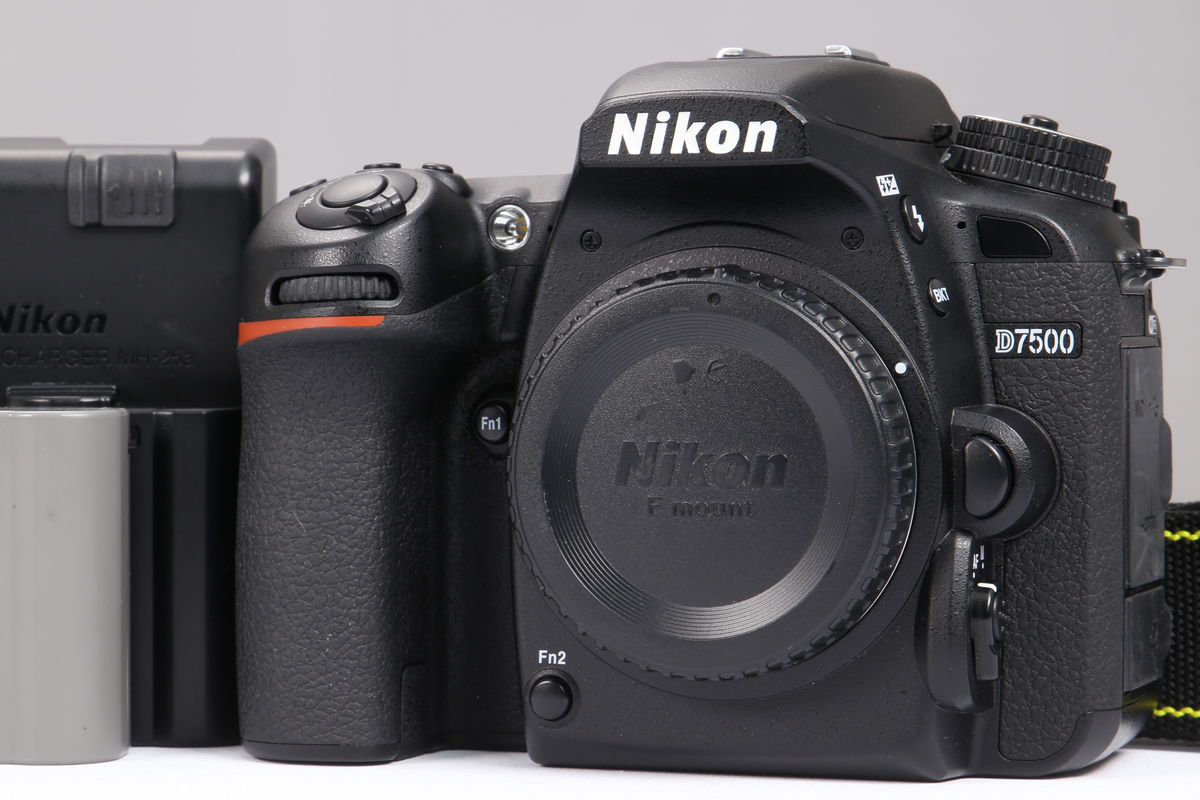 2024年08月26日に一心堂が買取したNikon D7500 ボディの画像