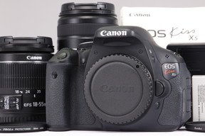 2024年09月07日に一心堂が買取したCanon EOS Kiss X5 ダブルズームキットの画像