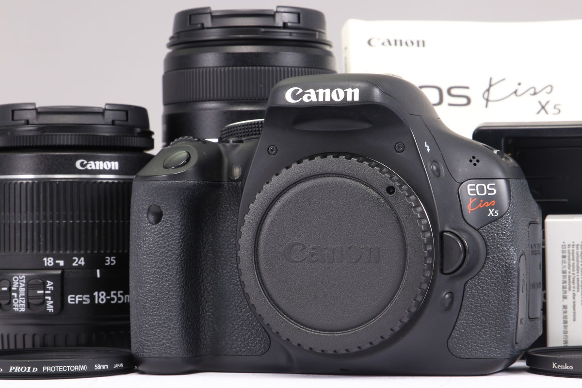 2024年09月07日に買取させていただいたCanon EOS Kiss X5 ダブルズームキットの画像