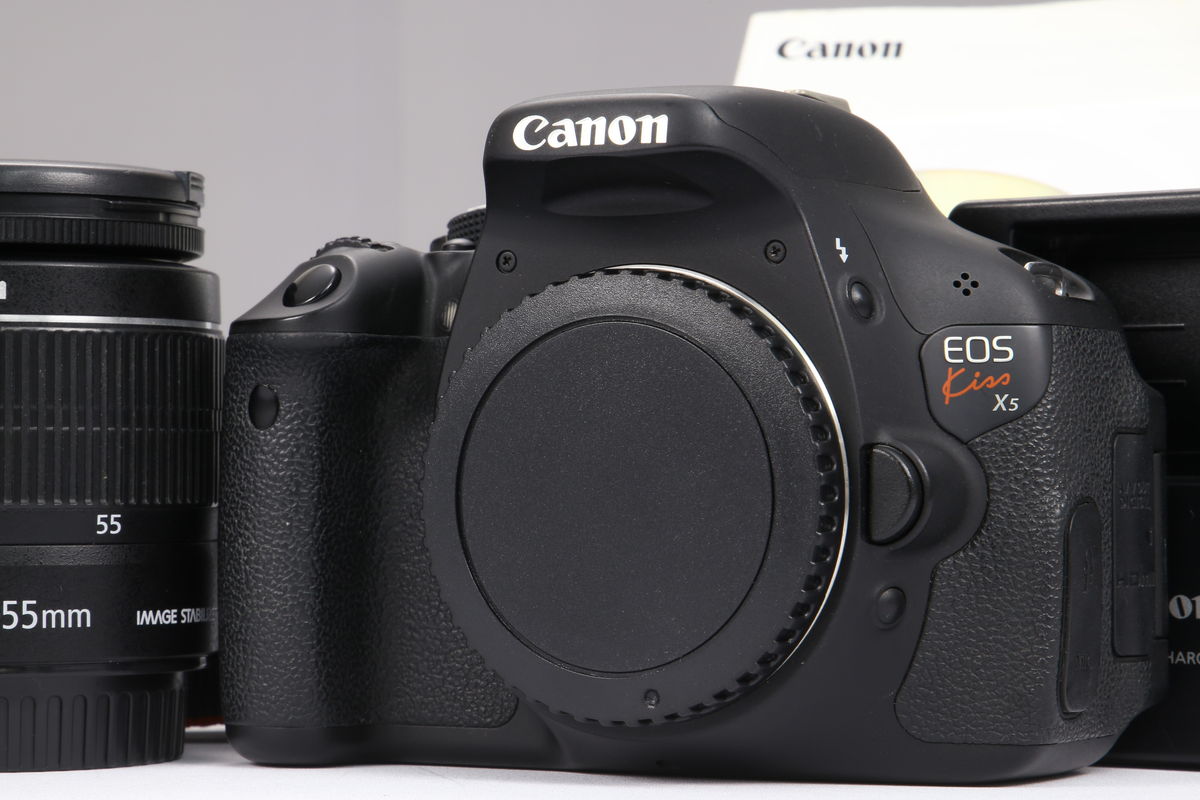 2024年09月21日に買取させていただいたCanon EOS Kiss X5 EF-S18-55 IS II レンズキットの画像