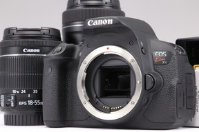 2025年05月03日に一心堂が買取したCanon EOS Kiss X7i ダブルズームキットの画像