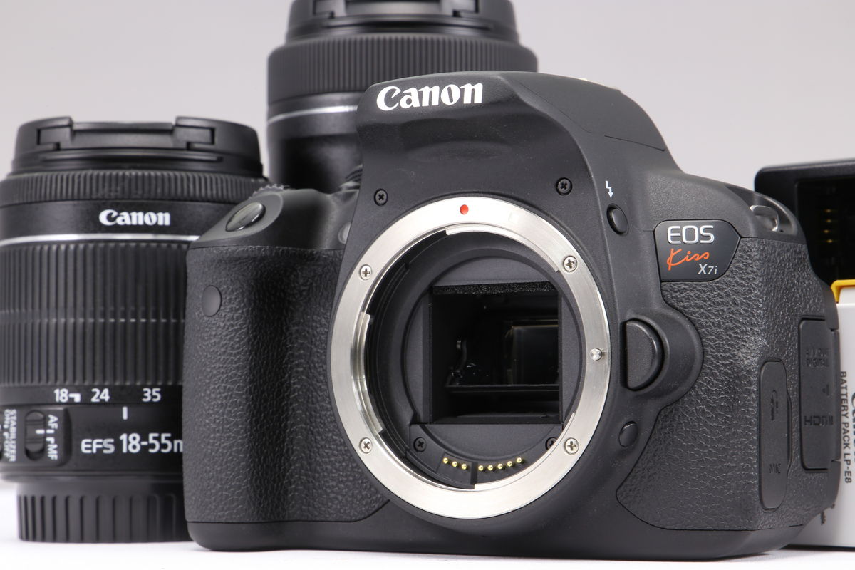 2025年05月03日に一心堂が買取したCanon EOS Kiss X7i ダブルズームキットの画像