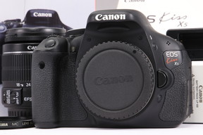 2025年06月03日に一心堂が買取したCanon EOS Kiss X5 EF-S18-55 IS II レンズキットの画像