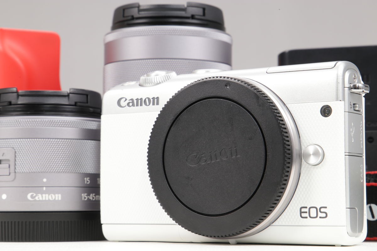 2025年05月22日に一心堂が買取したCanon EOS M100 ダブルズームキット ホワイトの画像