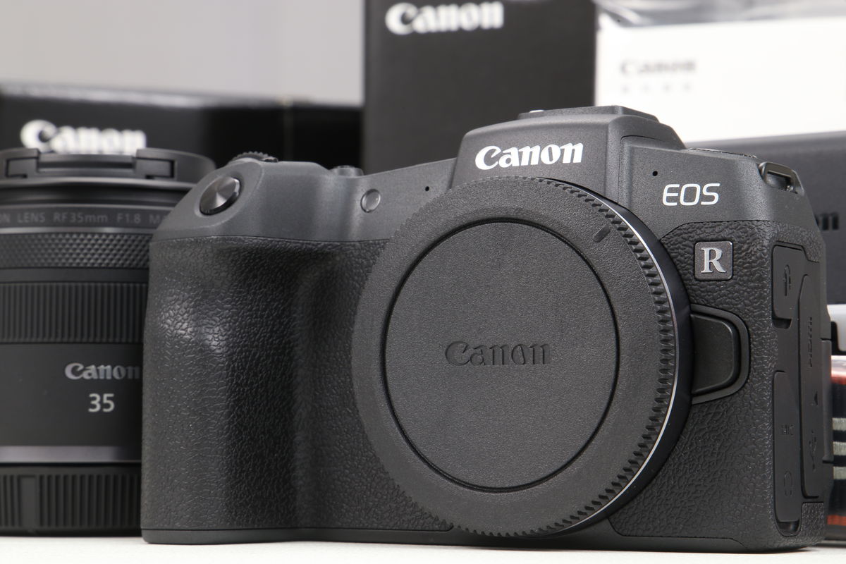2025年05月28日に買取させていただいたCanon EOS RP RF35 MACRO IS STM レンズキット ブラックの画像