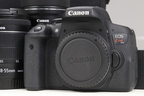 2025年06月02日に一心堂が買取したCanon EOS Kiss X8i ダブルズームキットの画像