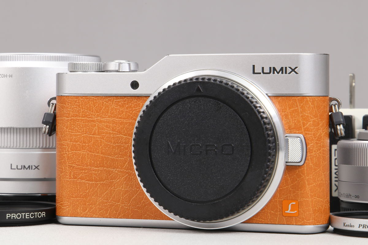 2025年05月30日に一心堂が買取したPanasonic LUMIX GF9 ダブルレンズキット DC-GF9W オレンジの画像
