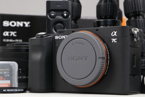 2025年06月15日に一心堂が買取したSONY α7C ズームレンズキット ILCE-7CL ブラックの画像