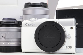 2025年06月12日に一心堂が買取したCanon EOS M100 ダブルズームキット ホワイトの画像