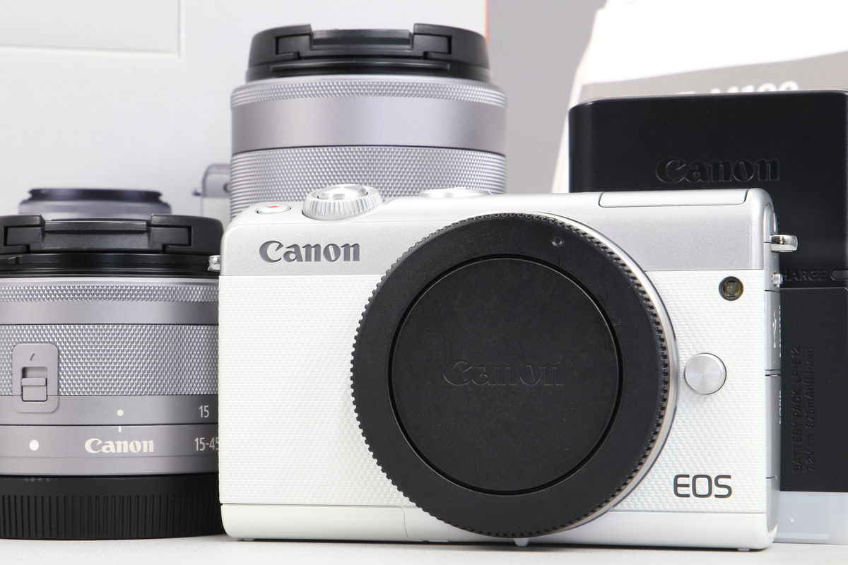 2025年06月12日に買取させていただいたCanon EOS M100 ダブルズームキット ホワイトの画像