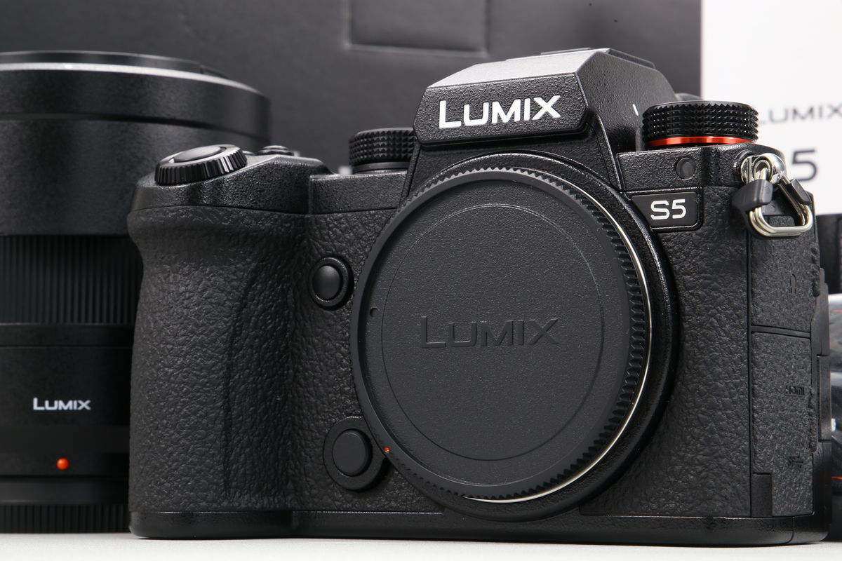 2025年06月18日に一心堂が買取したPanasonic LUMIX S5 標準ズームレンズキット DC-S5Kの画像