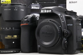 2025年07月07日に一心堂が買取したNikon D7500 18-140 VR レンズキットの画像