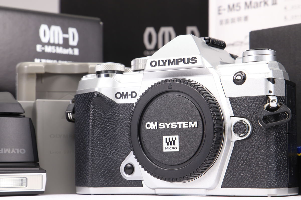 2025年07月07日に一心堂が買取したOLYMPUS OM-D E-M5 Mark III ボディ シルバーの画像