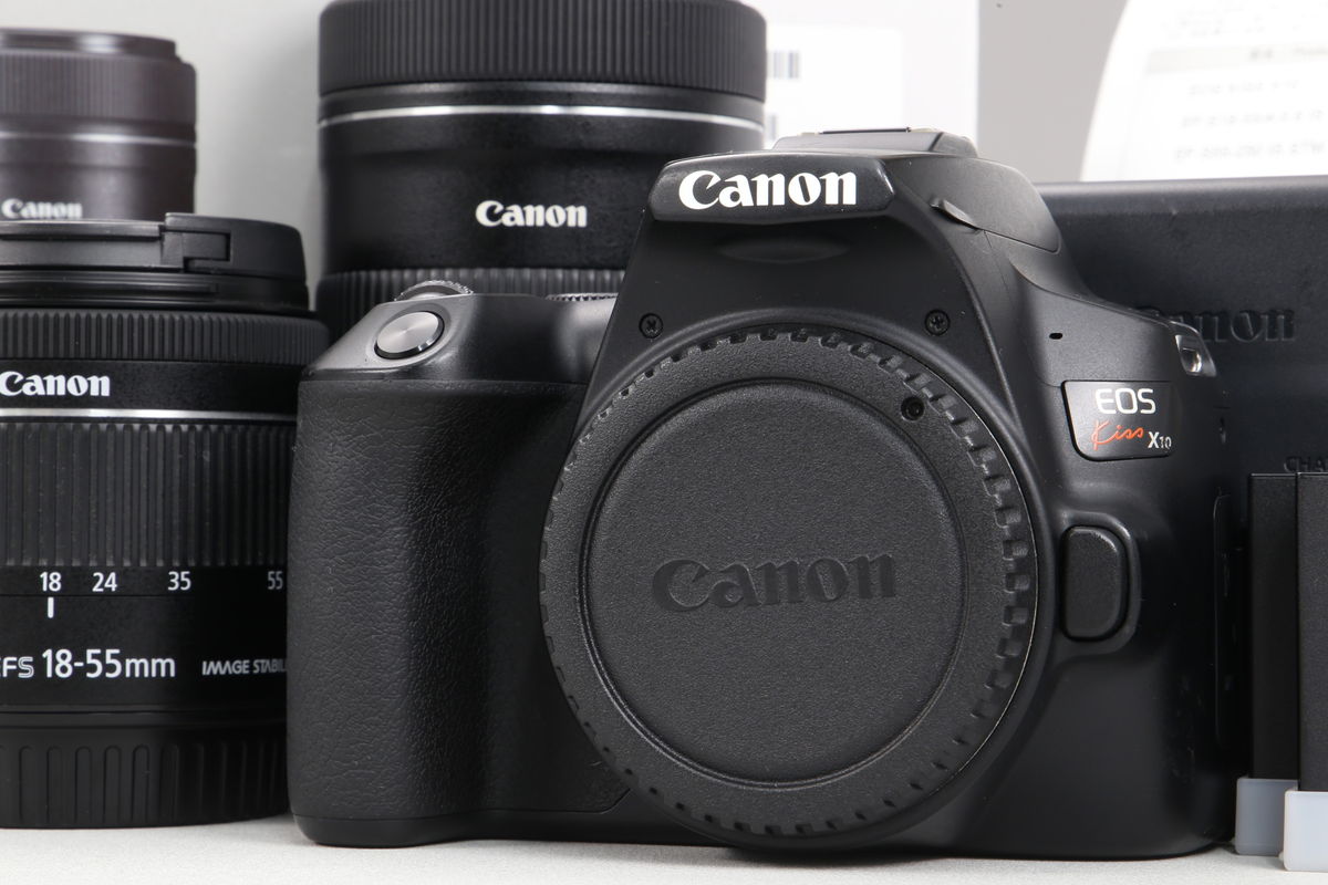 2025年07月26日に一心堂が買取したCanon EOS Kiss X10 ダブルズームキット ブラックの画像
