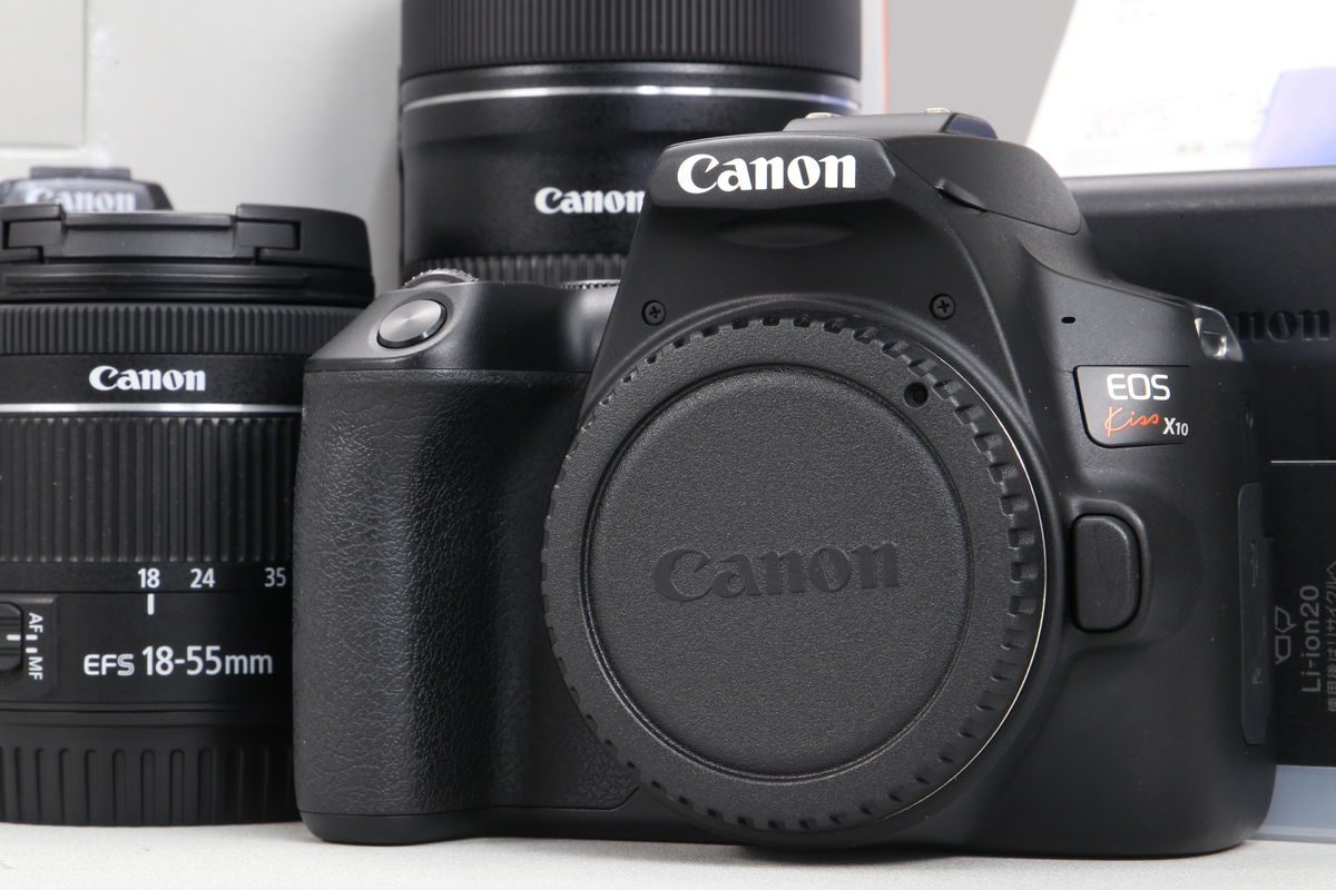 2025年08月13日に一心堂が買取したCanon EOS Kiss X10 ダブルズームキット ブラックの画像