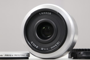 2025年08月06日に一心堂が買取したNikon Nikon 1 NIKKOR 18.5mm F1.8 シルバーの画像