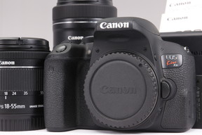 2025年08月12日に一心堂が買取したCanon EOS Kiss X9i ダブルズームキットの画像