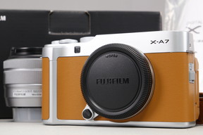 2025年09月16日に一心堂が買取したFUJIFILM X-A7 レンズキット キャメルの画像