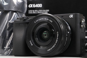 2025年09月15日に一心堂が買取したSONY α6400 ダブルズームレンズキット ILCE-6400Y ブラックの画像