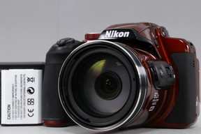 2025年10月11日に一心堂が買取したNikon COOLPIX B700 レッドの画像