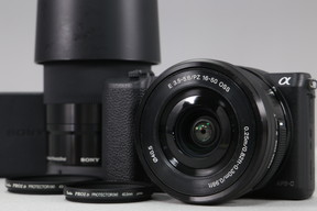 2025年10月20日に一心堂が買取したSONY α5100 ダブルズームレンズキット ILCE-5100Y ブラックの画像