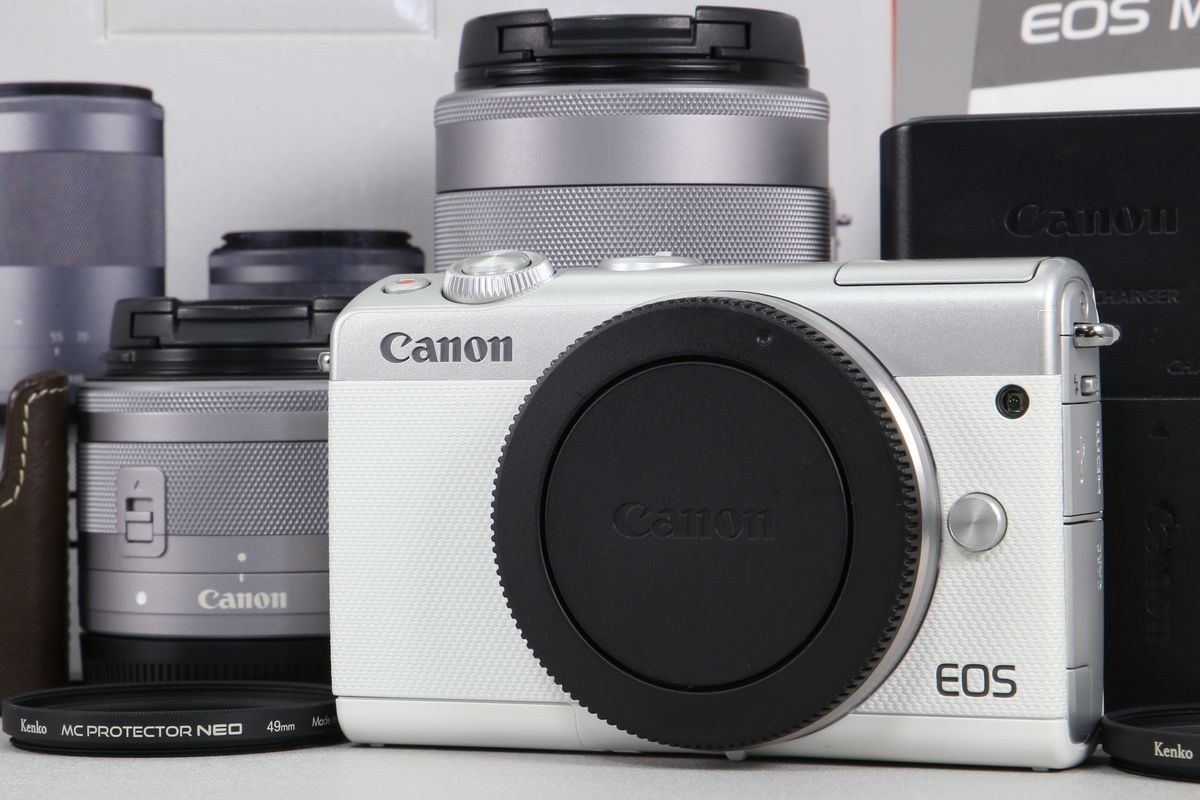2025年10月21日に一心堂が買取したCanon EOS M100 ダブルズームキット ホワイトの画像