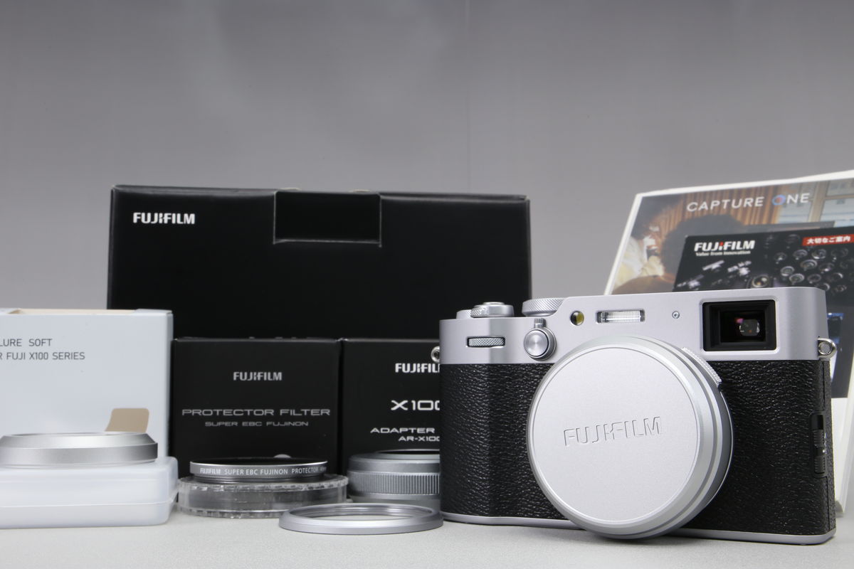 2025年11月08日に一心堂が買取したFUJIFILM X100VI シルバーの画像