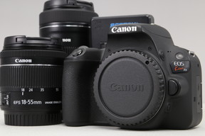 2025年11月10日に一心堂が買取したCanon EOS Kiss X9 ダブルズームキットの画像