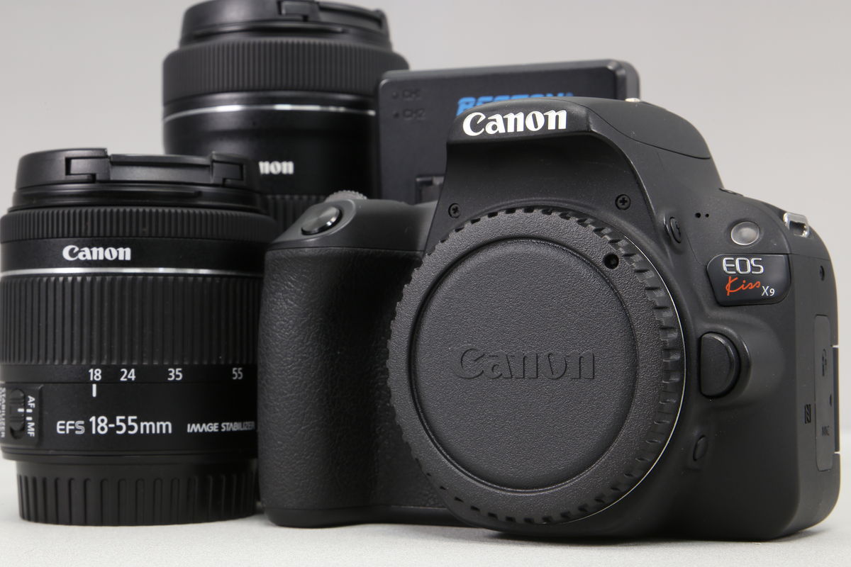 2025年11月10日に一心堂が買取したCanon EOS Kiss X9 ダブルズームキットの画像
