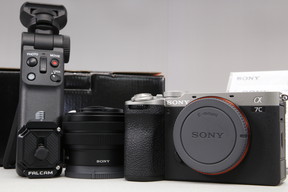 2025年12月19日に一心堂が買取したSONY α7C II ズームレンズキット ILCE-7CM2L シルバーの画像
