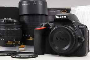 2026年01月23日に一心堂が買取したNikon D5600 ダブルズームキットの画像