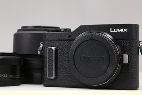 2026年02月16日に一心堂が買取したPanasonic LUMIX GF10 ダブルレンズキット DC-GF10W ブラックの画像