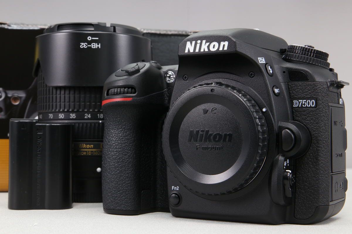 2026年03月09日に買取させていただいたNikon D7500 18-140 VR レンズキットの画像