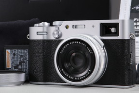 2026年03月13日に一心堂が買取したFUJIFILM X100VI シルバーの画像