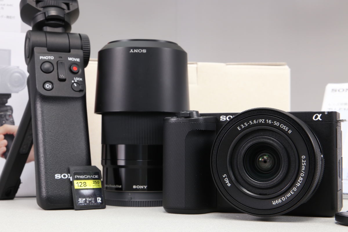 2026年03月17日に買取させていただいたSONY VLOGCAM ZV-E10 II ダブルズームレンズキット ZV-E10M2X ブラックの画像