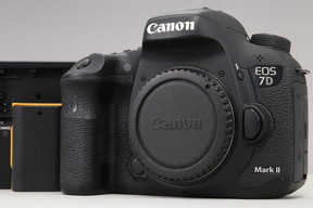 2026年04月16日に一心堂が買取したCanon EOS 7D Mark II ボディの画像