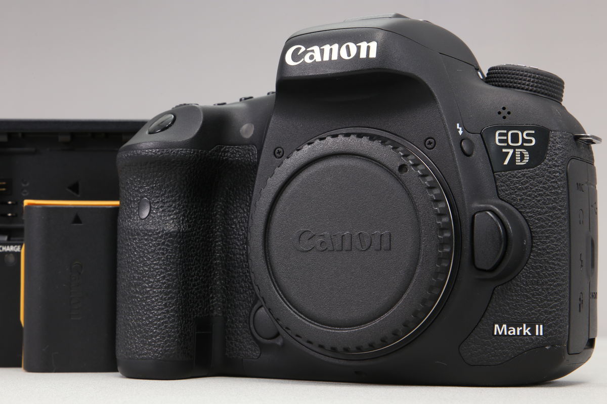 2026年04月16日に一心堂が買取したCanon EOS 7D Mark II ボディの画像