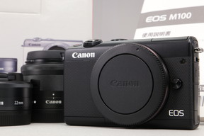 2026年04月17日に一心堂が買取したCanon EOS M100 ダブルレンズキット ブラックの画像