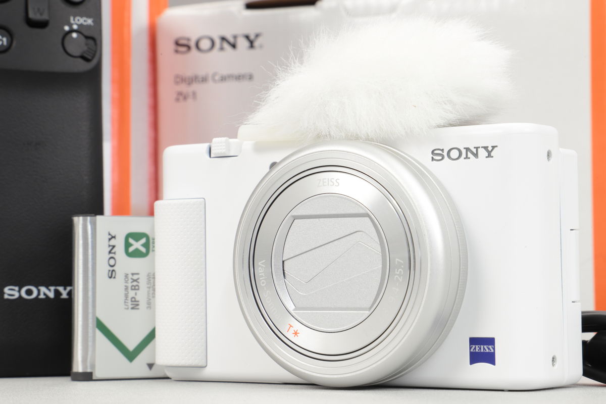 2026年05月09日に買取させていただいたSONY VLOGCAM ZV-1 シューティンググリップキット ZV-1G ホワイトの画像